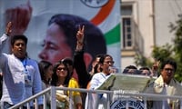 একুশে জুলাইয়ের মঞ্চ আগের তুলনায় জৌলুস হারিয়েছে?